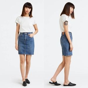 Levi's Mom Jean Skirt Size 28